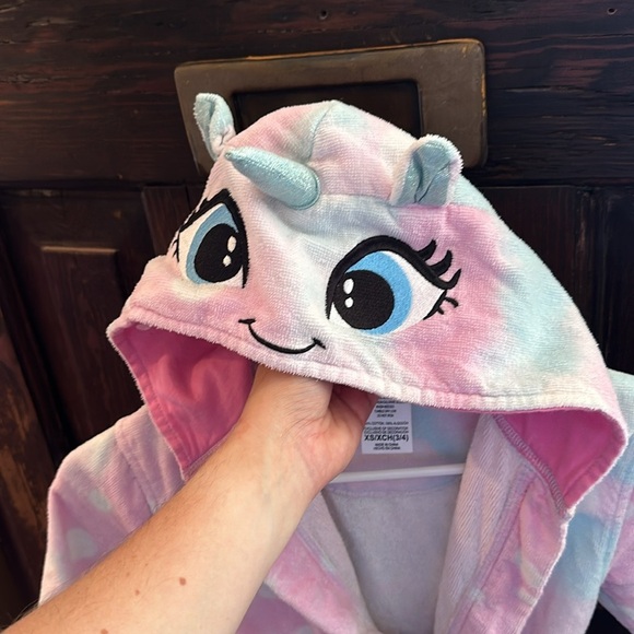 Girls unicorn bath/swim robe - Picture 2 of 5